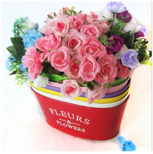 Chậu cắm hoa bằng thiếc